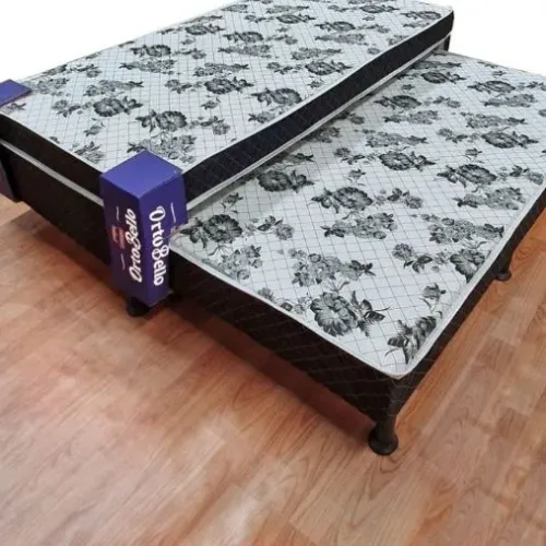 Cama box de solteiro com auxiliar