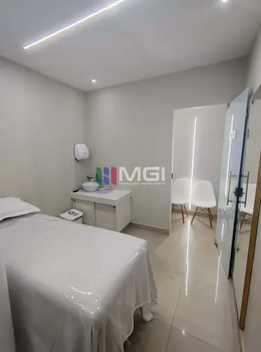 onto de Clínica à Venda no Setor Oeste | 98m² | 6 Salas | R$ 160 Mil