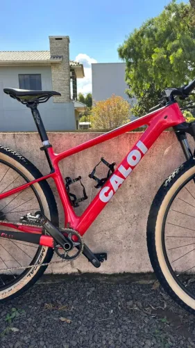 BICICLETA CALOI ELITE CARBON SPORT