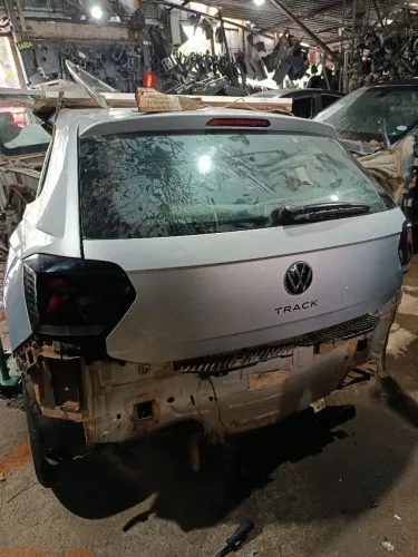 Polo 2025 retirada peças 