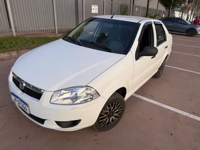 Fiat Siena EL Celeb. 1.0 MPI Fire Flex 8V 4P 2013