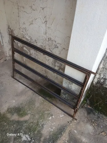 Janela de metal