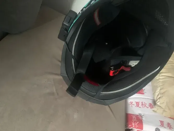 Capacete Race Tech Com intercomunicador Bluetooth