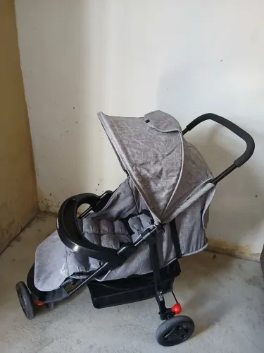 CARRINHO DE BEBÊ  COSCO + BEBÊ CONFORTO 