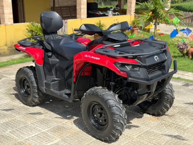 Quadriciclo outlander 700 max 4x4