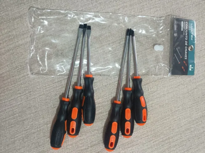 Kit chave fenda 6 pçs com ponta magnética. Novas.