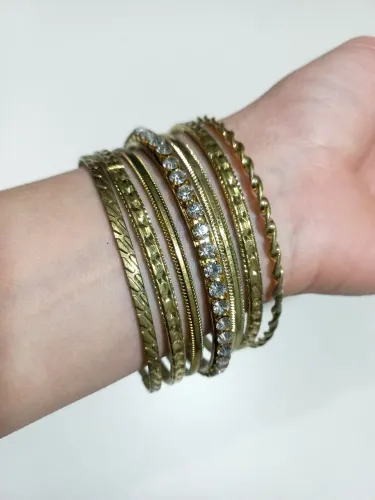 Kit pulseiras/braceletes brilhantes