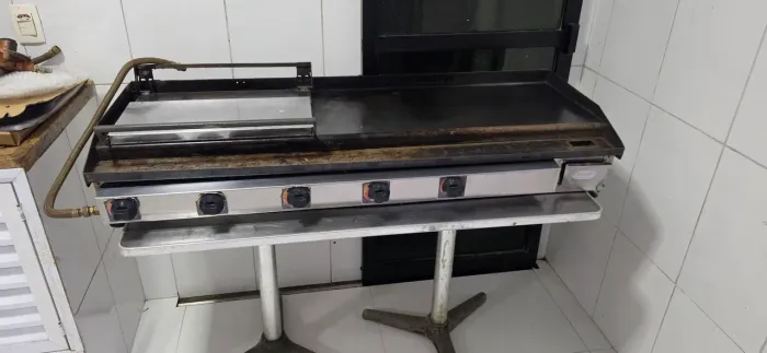 Chapeira Lanche Profissional Com Prensa 1310x470 Inox