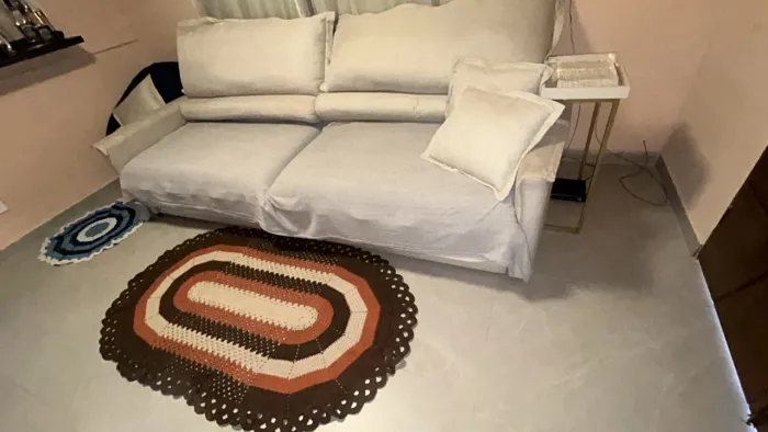 Sofá 4 lugares moderno