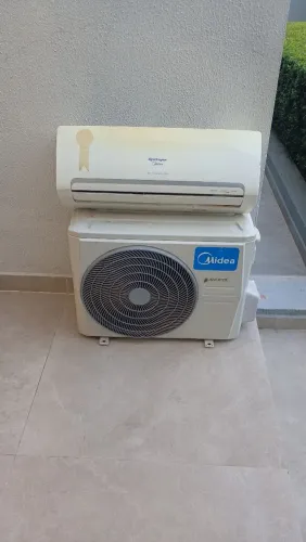 Ar condicionado seminovo