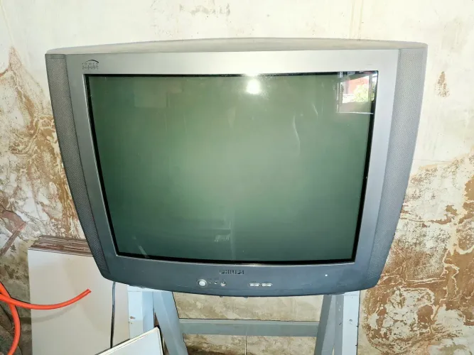 2 tv de tubo 300,00 as 2 300,00