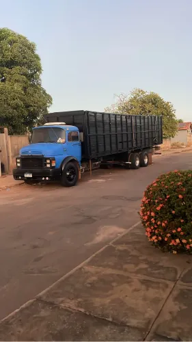 Vendo gaiola de madeira ou trocar por de ferro com devida volta