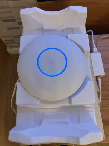 Ponto De Acesso Wifi Ubiquiti U7 Pro Max Unifi Poe+ De 6 Ghz
