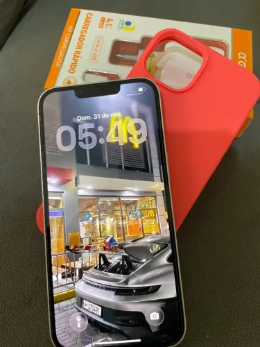 iPhone 13 impecável 