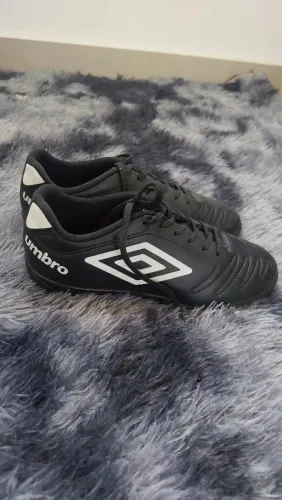 Chuteira society umbro
