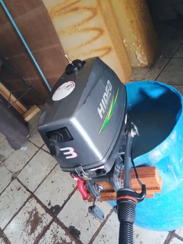 Vendo motor de popa 3 HP motor quase novo funcionando perfeitamente