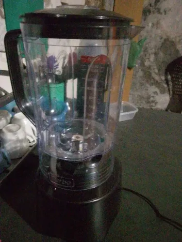 Vendo um liquidificador mondial turbo 
