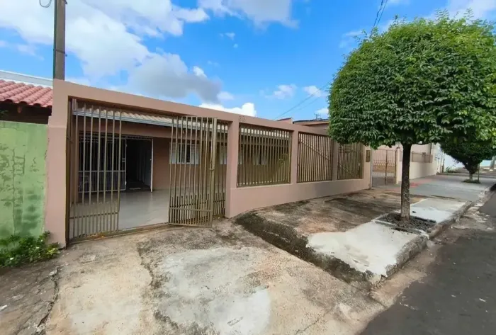 Casa a venda em Mandaguaçu