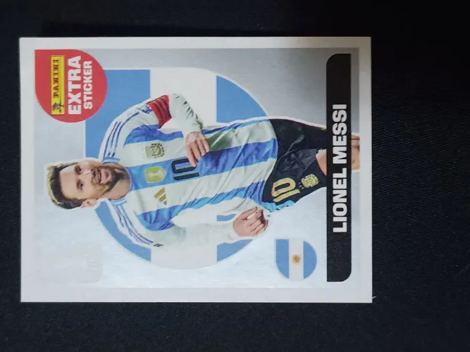 Figurinha Messi legend prateada 