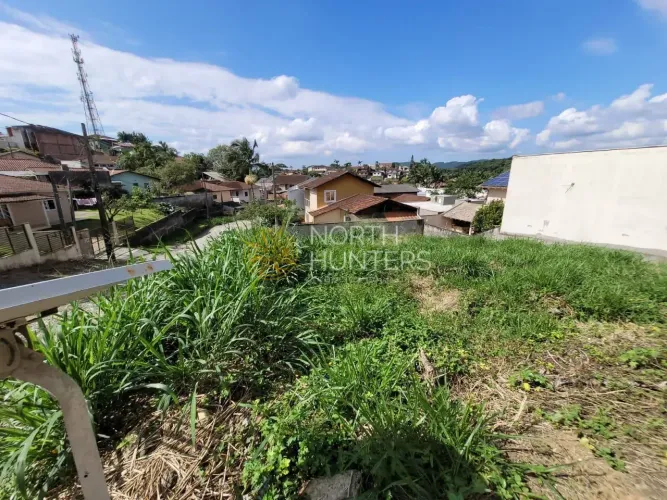 Terreno à venda no bairro Floresta. Estuda permuta por apartamento no bairro Bucarein. Joi