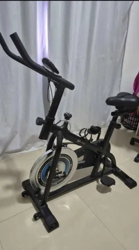 Bicicleta spinning da marca WCT Fitness