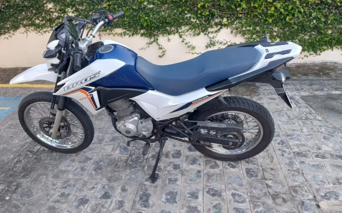 Vende -se moto Honda Bros.