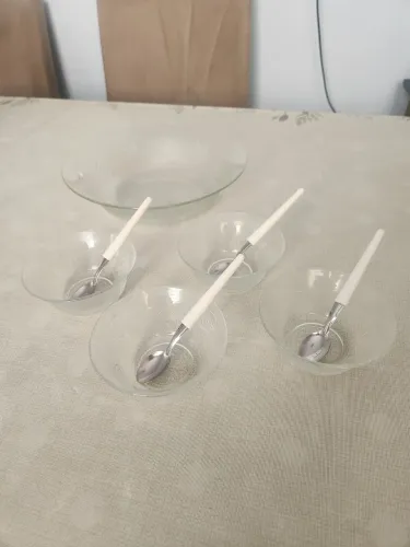 Conjunto de vidro para servir sobremesas