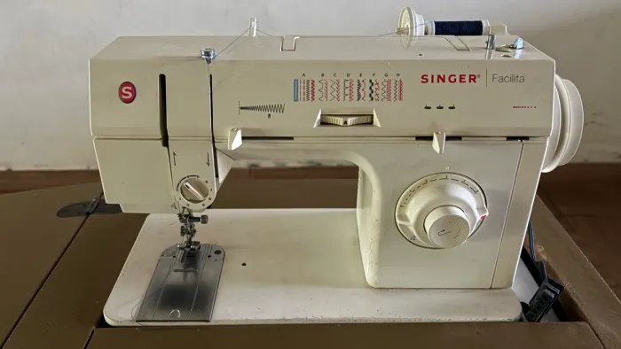 Máquina de Costura Singer Facilita