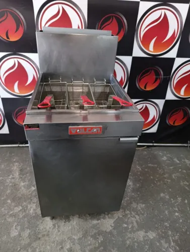 Fritadeira industrial LG500 a gás marca vulcan Capacidade de óleo: De 28 a 32 litros