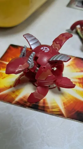 Bakugan Midnight Percival pyrus