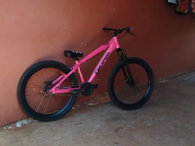 Vendo Gios 4trix rosa metálico 2026