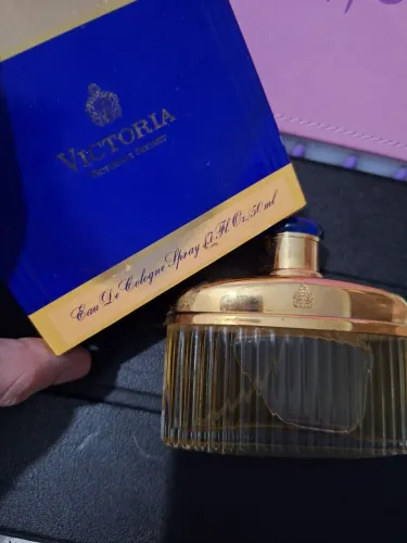 Victoria by Victoria's Secret Eau De Cologne Spray 1,7 oz Clássico Vintage na Caixa