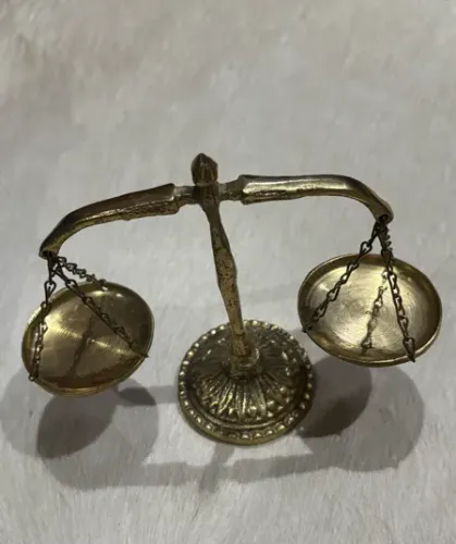 Balança metal decorativa