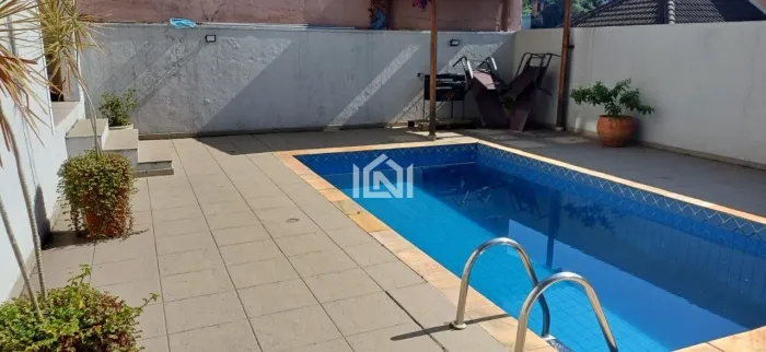 Casa à venda no condomínio Nova Paulista