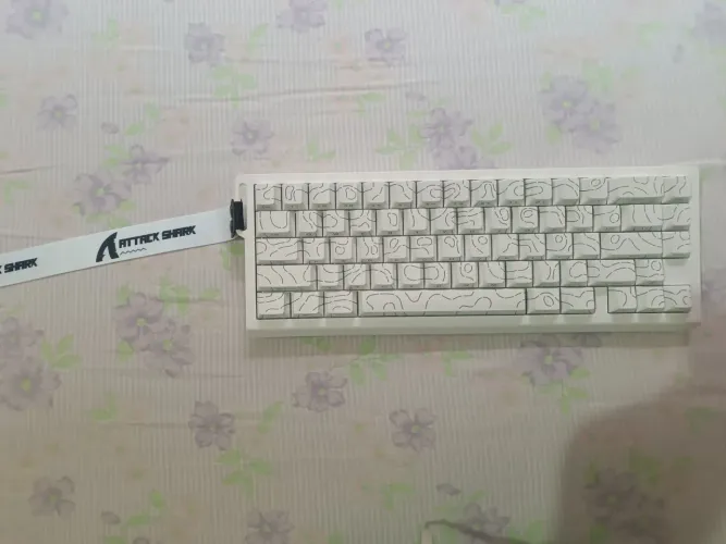 Vendesse teclado atack shark x68he pro sem fio sem uso comprei mais nunca usei