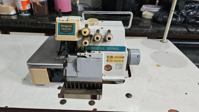 Máquina de costura interlock