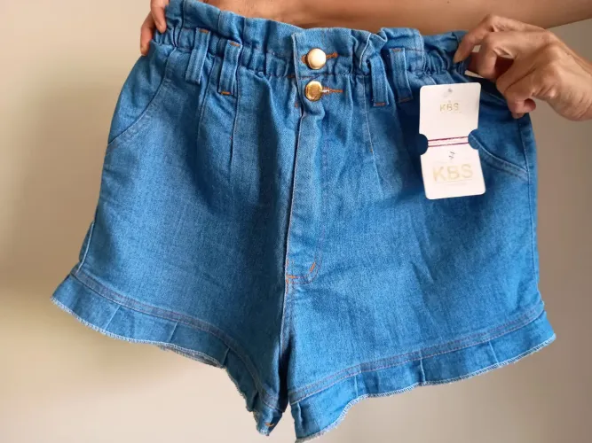 Short Tam 44 jeans claro novo
