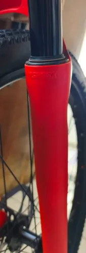 BIKE 29 FIRST ATHYMUS BOOST  C/ TRANSMISSÃO SHIMANO DEORE 12V