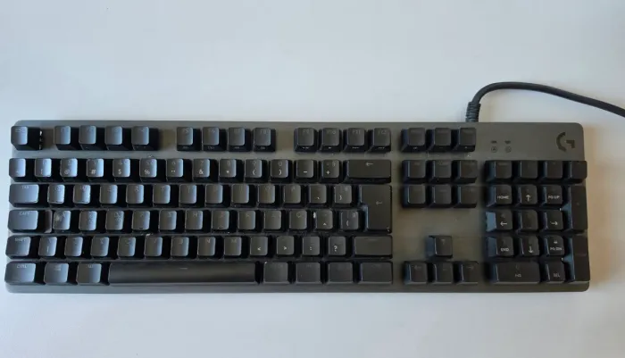 Teclado gamer mecanico logitech G512 carbon