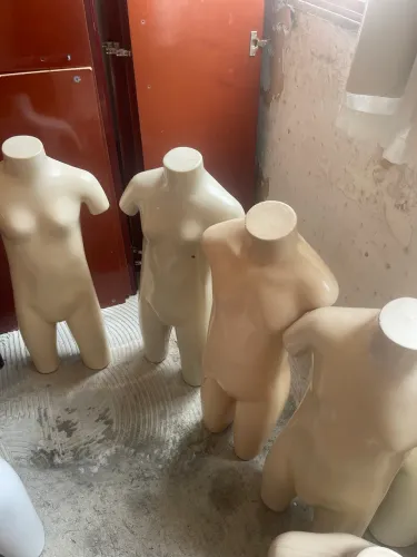 Manequim infantil