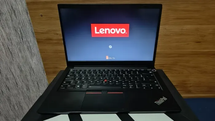 Notebook Empresarial Lenovo E14 Gen 2 (LINUX) - R$750,00