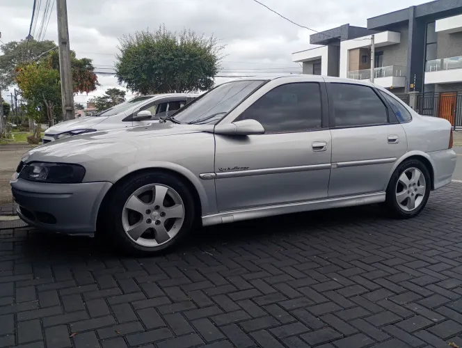 Chevrolet Vectra GLS/ Challenge 2.2 MPFI 16V 2002