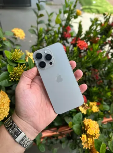 Vendo iPhone 16 Pro 128gb seminovo impecável 
