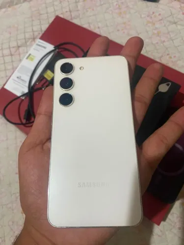 s23 128GB com caixa e carregador original, nunca foi trocado nada