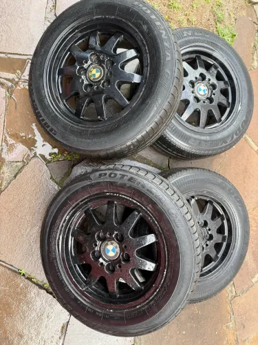 Rodas BMW 15 5x120 bom estado sem trincas quadrado gol