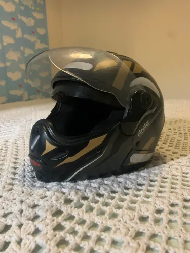 Capacete