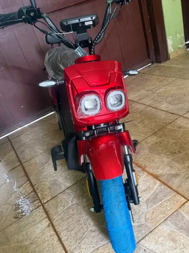 Moto scooter 100% elétrica zero km potência 1000w garantia