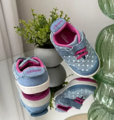 Tenis azul com estrelas brancas -Surprizee - Tamanho 19