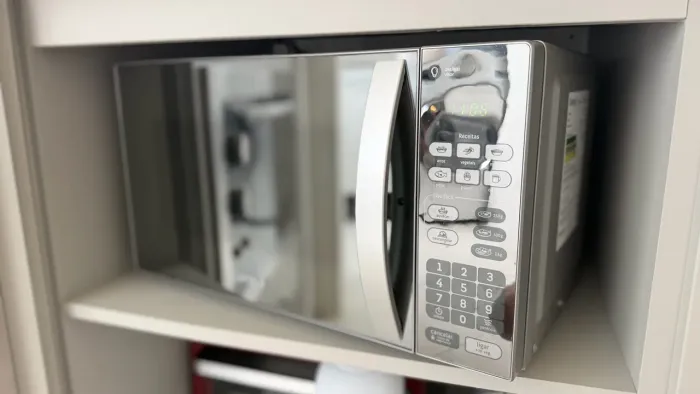 Microondas Cônsul 20L 220V em Aço Inox