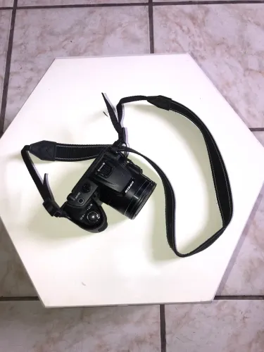 CAMERA FOTOGRÁFICA NIKON (item decorativo)